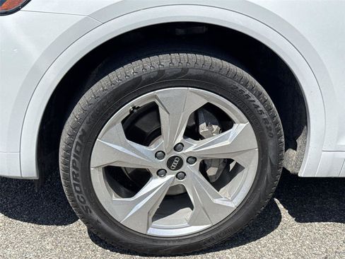 Used 2022 Audi Q5 2.0T Premium Plus AWD/4WD image 10