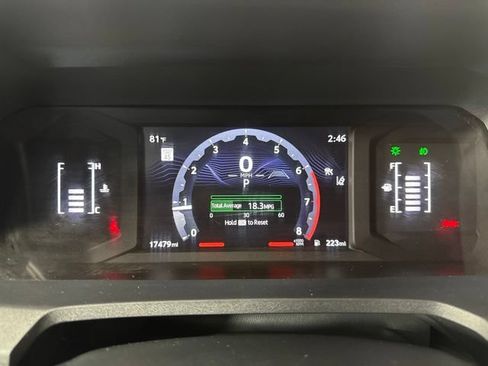 Used 2025 Toyota 4Runner SR5 AWD/4WD image 18