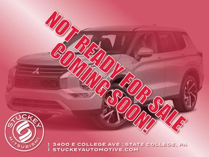 Used 2024 Mitsubishi Outlander SE