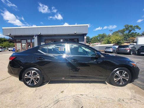 Used 2021 Nissan Sentra SV w/ Trunk Package FWD image 8
