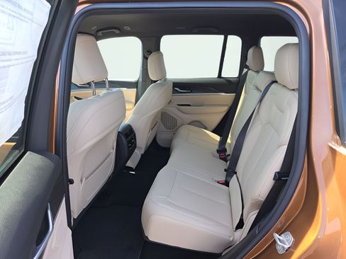 New 2026 Jeep Grand Cherokee Limited AWD/4WD image 21