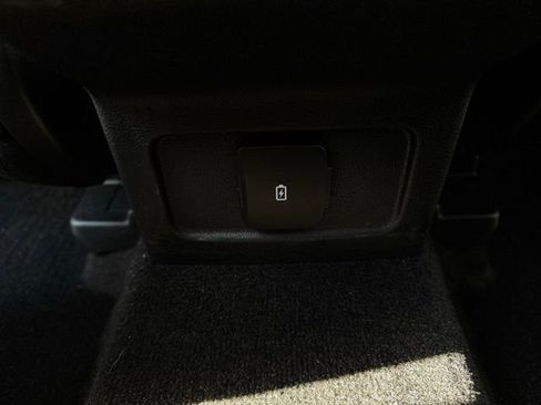 Certified 2021 Lincoln Corsair AWD w/ Equipment Group 101A image 24