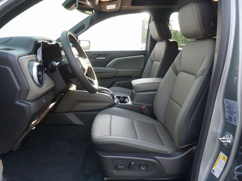 New 2025 Chevrolet Colorado ZR2 w/ Technology Package image 10