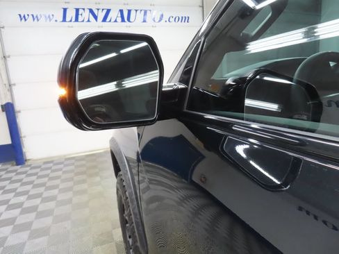 Used 2025 Toyota Tundra Limited AWD/4WD image 70