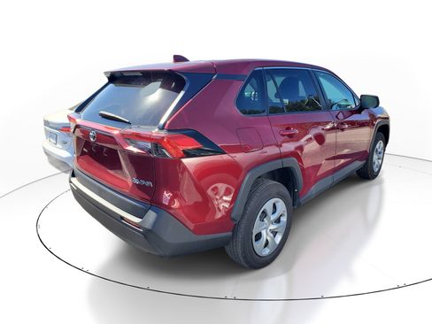 Used 2024 Toyota RAV4 LE image 5