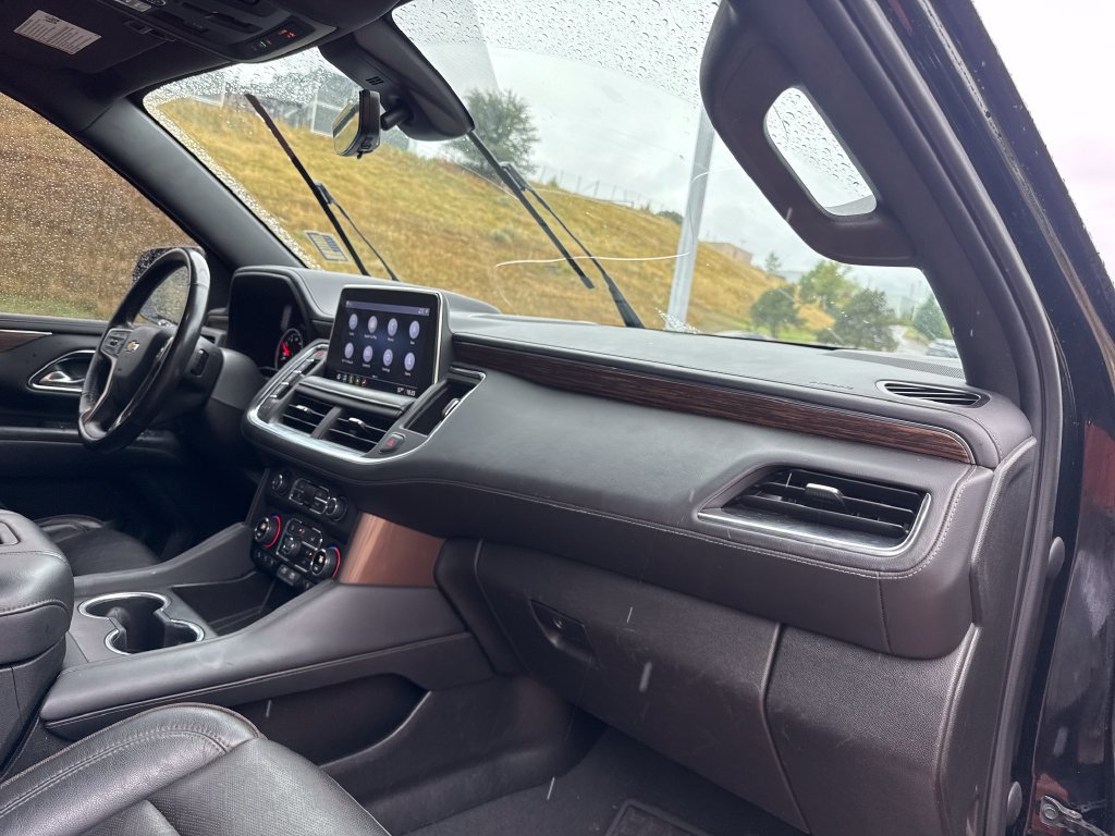 Used 2021 Chevrolet Suburban High Country w/ Premium Package 2 AWD/4WD image 29