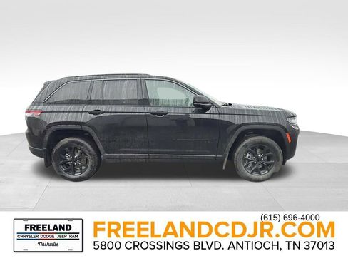 New 2026 Jeep Grand Cherokee Altitude image 2