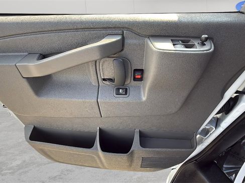 Used 2025 Chevrolet Express 3500 LT w/ LT Preferred Equipment Group image 23