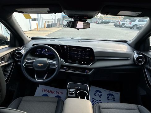 Used 2026 Chevrolet Equinox LT w/ Convenience Package II FWD image 21
