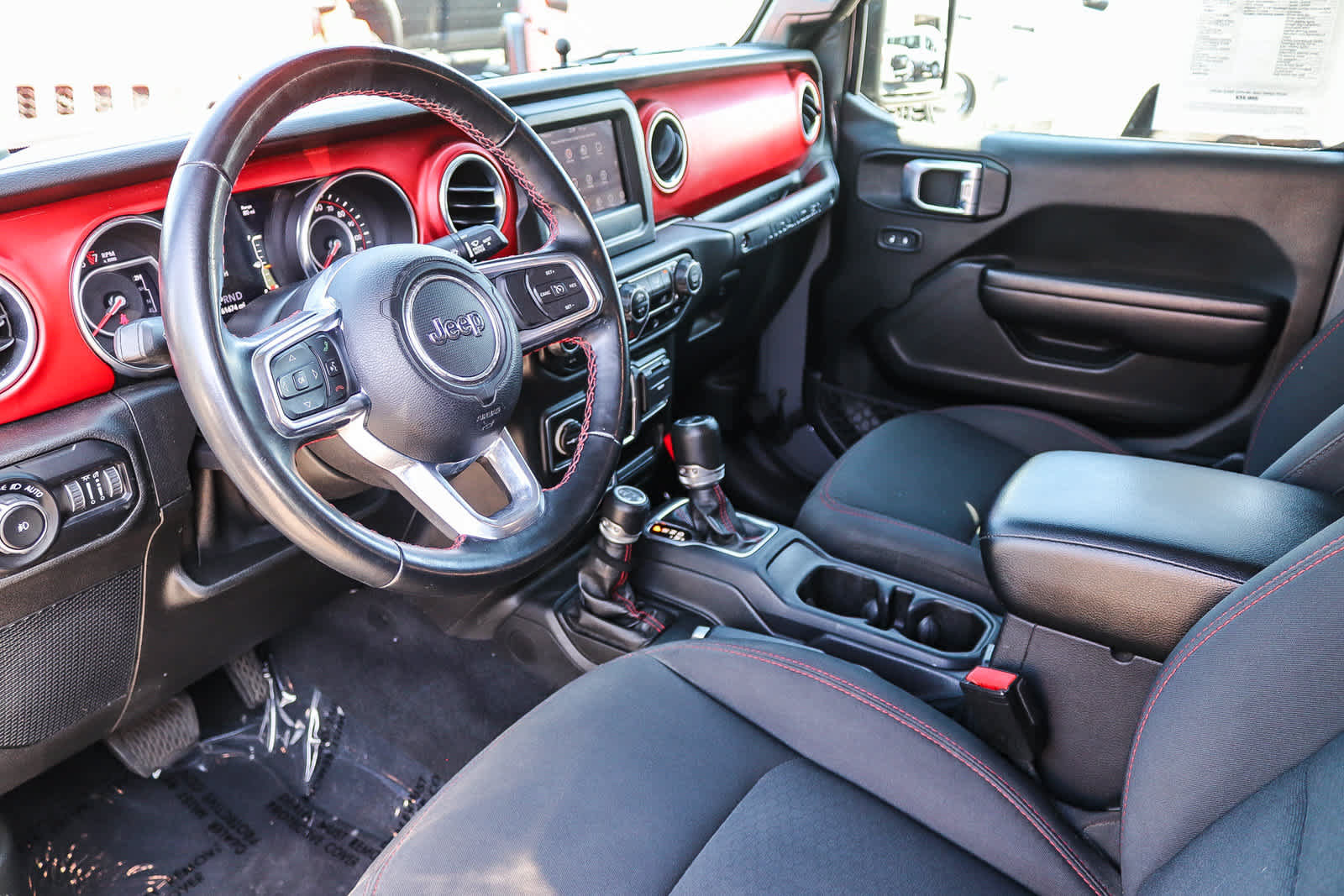 Used 2021 Jeep Wrangler Unlimited Rubicon AWD/4WD image 16
