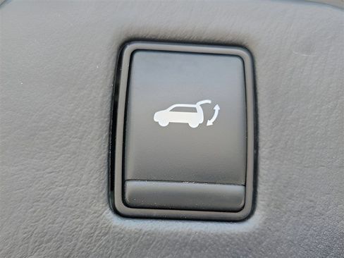 Used 2020 Nissan Pathfinder SL AWD/4WD image 8