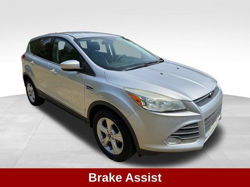 Used 2016 Ford Escape SE FWD image 9