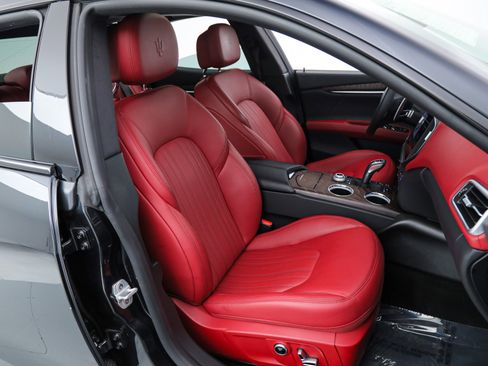 Certified 2023 Maserati Ghibli Modena Q4 image 14