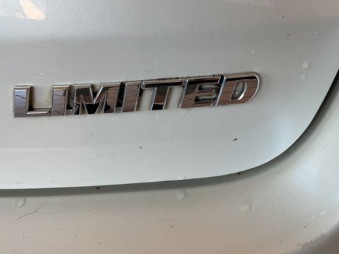 Used 2015 Toyota Highlander Limited FWD image 47