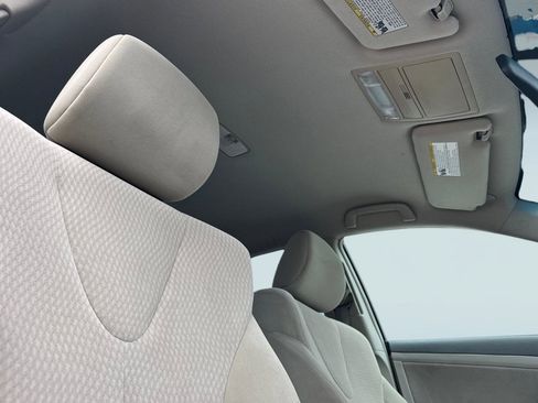 Used 2011 Toyota Camry LE image 16