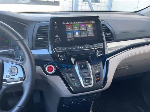 Used 2022 Honda Odyssey Elite image 6