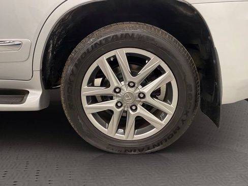 Used 2014 Lexus LX 570 4WD image 38