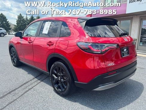 Used 2023 Honda HR-V Sport image 4
