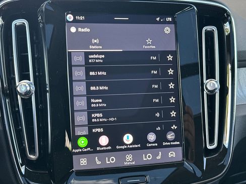 New 2026 Volvo XC40 B5 Core image 16