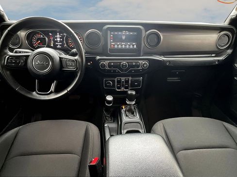 Used 2022 Jeep Gladiator Sport image 8