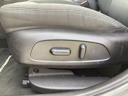 Used 2017 Chevrolet Cruze LT w/ Convenience Package image 10