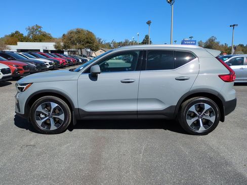New 2025 Volvo XC40 B5 Core w/ Protection Package Premier image 7