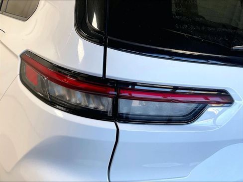 Used 2021 Jeep Grand Cherokee L Laredo image 35