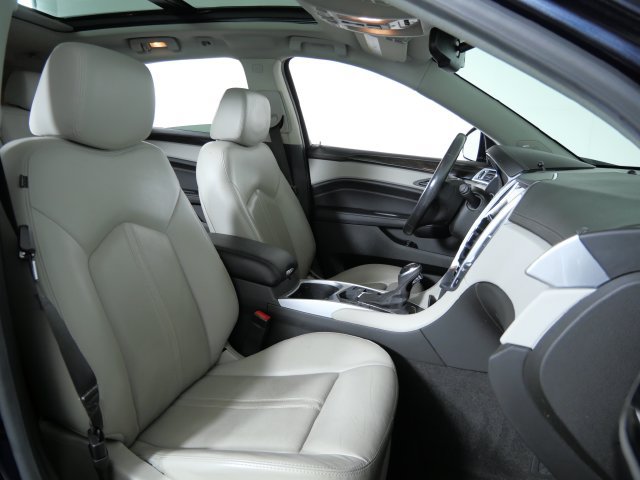 Used 2016 Cadillac SRX Luxury w/ Driver Awareness Package AWD/4WD image 13