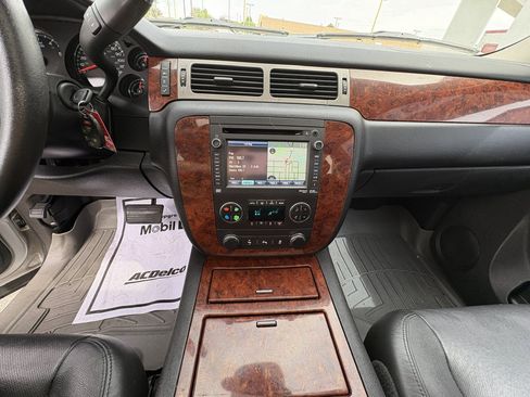Used 2013 Chevrolet Tahoe LTZ AWD/4WD image 9