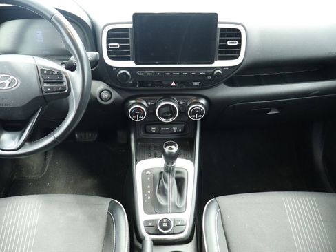 Used 2023 Hyundai Venue Limited FWD image 26