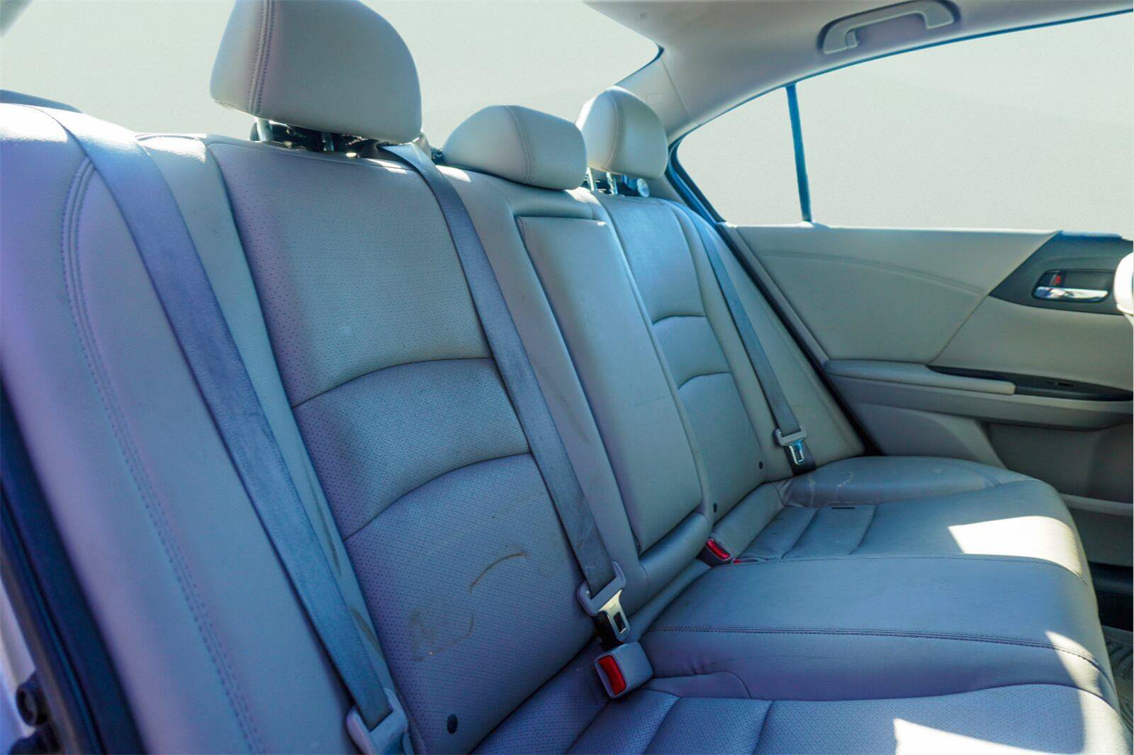 Used 2015 Honda Accord EX-L image 9