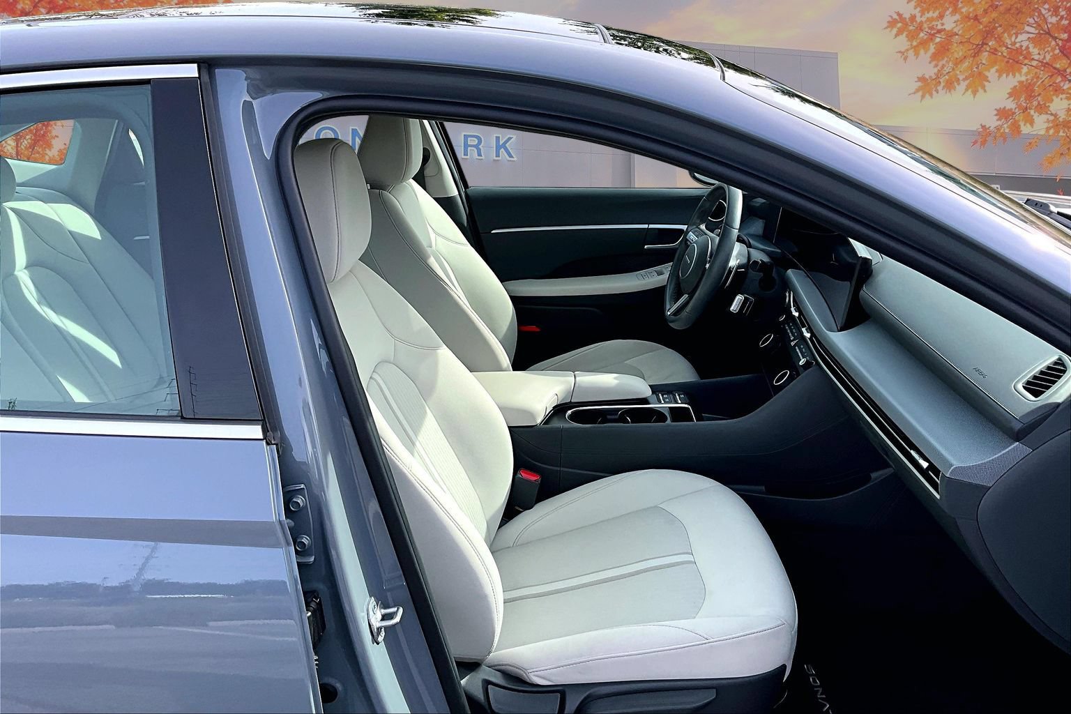 Used 2025 Hyundai Sonata SEL FWD image 29