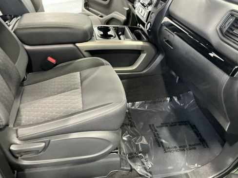 Used 2024 Nissan Titan SV w/ SV Bronze Edition Package image 13