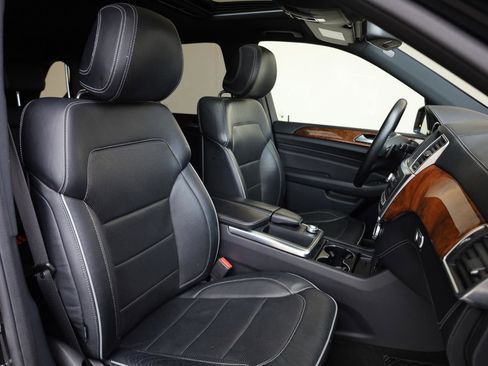 Used 2013 Mercedes-Benz ML 550 4MATIC image 28