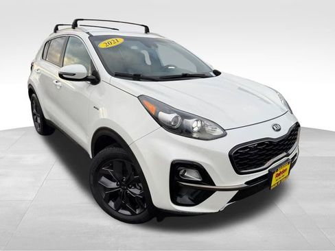 Used 2021 Kia Sportage S image 1
