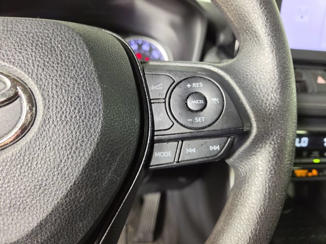Used 2020 Toyota RAV4 XLE w/ Convenience Package AWD/4WD image 24
