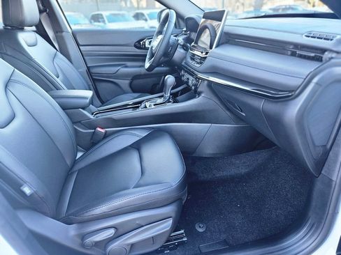 New 2026 Jeep Compass Limited image 9