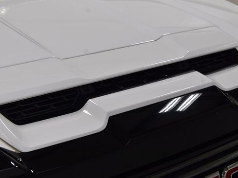 Used 2024 GMC Sierra 2500 AT4 w/ AT4 Premium Plus Package image 17