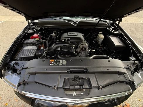 Used 2013 Chevrolet Tahoe LT RWD image 48