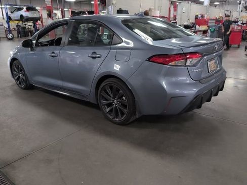 Used 2023 Toyota Corolla SE w/ Carpet Mat Package (TMS) FWD image 8