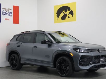 New 2025 Volkswagen Tiguan SE R-Line