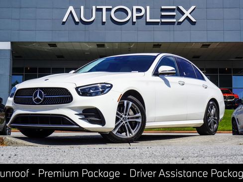 Used 2022 Mercedes-Benz E 350 4MATIC Sedan image 1