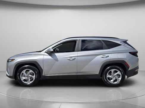 Used 2023 Hyundai Tucson SEL FWD image 3
