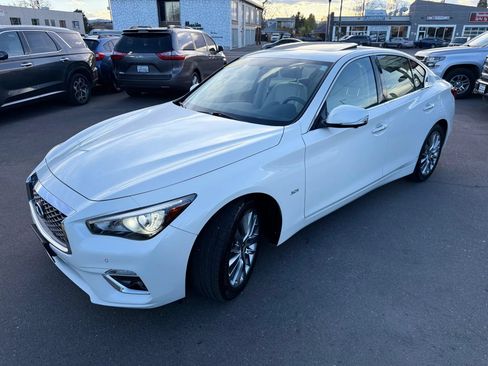Used 2019 INFINITI Q50 Luxe w/ Essential Package (3.0T Luxe) AWD/4WD image 5