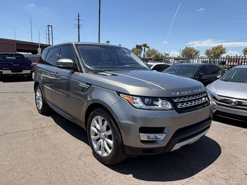 Used 2017 Land Rover Range Rover Sport HSE AWD/4WD image 3