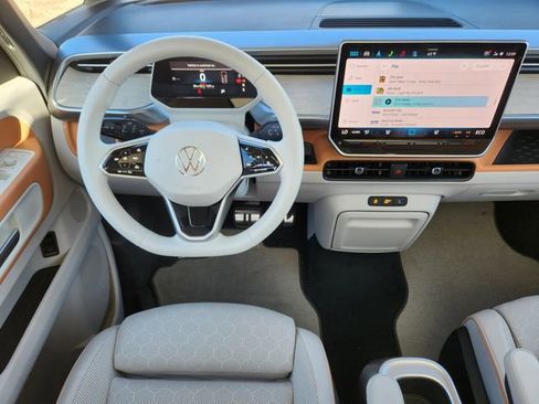 New 2025 Volkswagen ID. Buzz Pro S Plus image 23