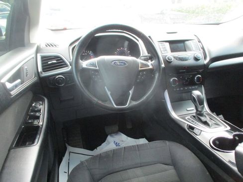 Used 2015 Ford Edge SEL AWD/4WD image 9