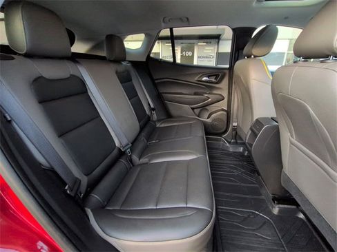 Used 2024 Chevrolet Trax ACTIV w/ Sunroof Package image 25