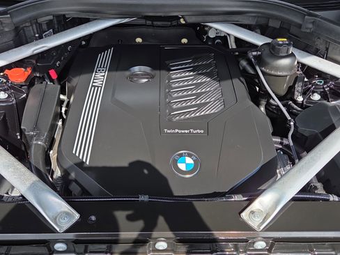 Used 2019 BMW X5 xDrive40i w/ Premium Package 2 image 28