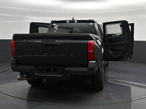 Used 2025 Toyota Tacoma SR5 RWD image 39